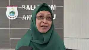 Kepala-BPS-Sulbar-Suri-Handayani-saat-ditemui-di-Kantor-Gubernur-Sulbar-Selasa-262026.jpg