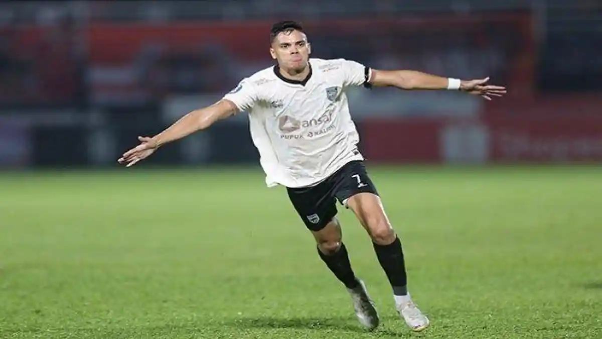 Bursa Transfer Persib Terkini, Alexandre Pato Dihapus, Maung Terpikat Striker Brasil, Ini Orangnya