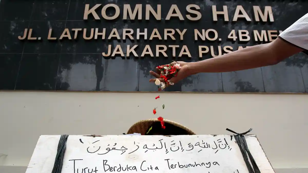 Oesman Sapta: Pembunuh Salim Kancil Pantas Dihukum Mati