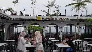 Dapoer-Djoeang-di-Jalan-Margonda-Raya.jpg