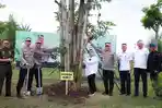 kapolda-sumut-agung-tanam-pohon-m3m3m3.jpg