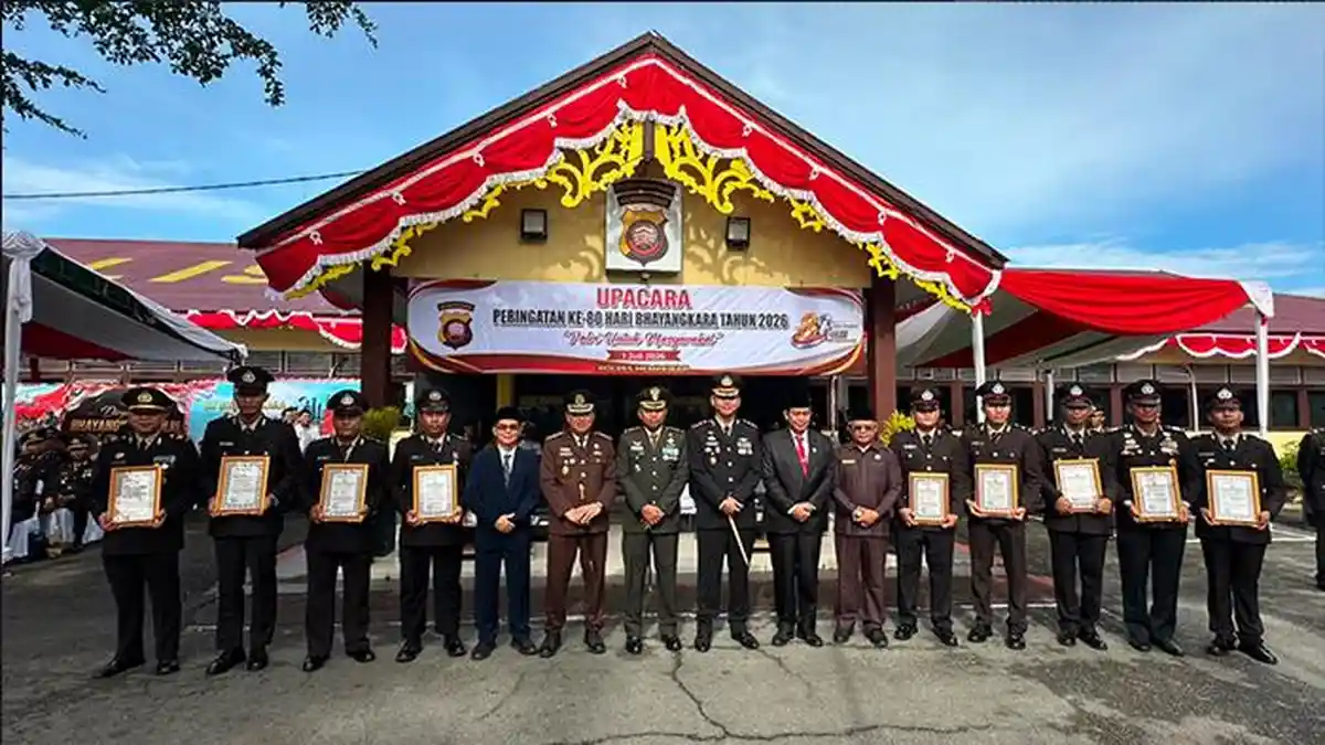 Hadiri Upacara Bhayangkara, Safruddin Dorong Polri Tingkatkan Pelayanan Humanis - Tribunpontianak.co.id