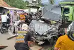 kendaraan-yang-terilbat-tabrakan-beruntun-di-Padang-Besi-1152026.jpg