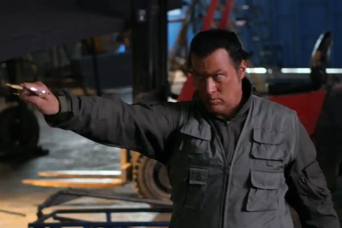 Sinopsis Flight of Fury, Tayang di Bioskop Trans TV Malam Ini Pukul 23.00 WIB