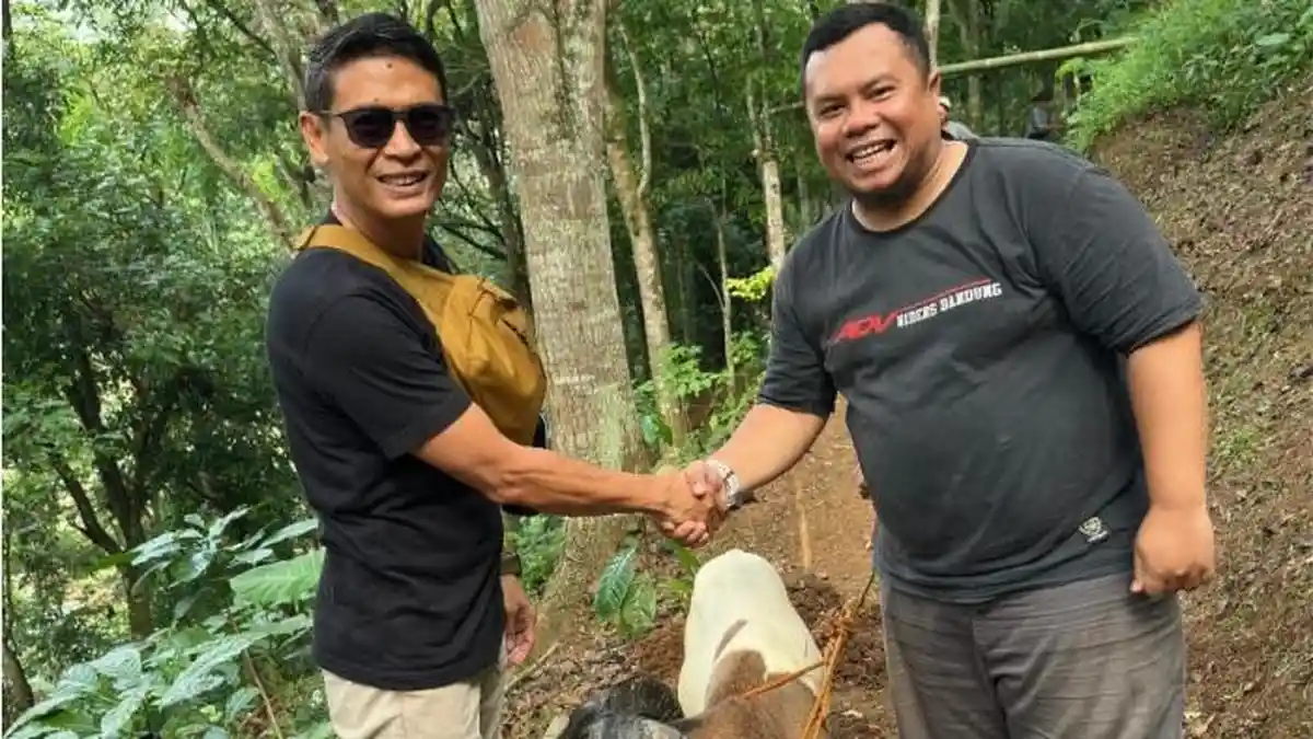 Komunitas ADV Riders Bandung ARB Gelar Acara Berqurban