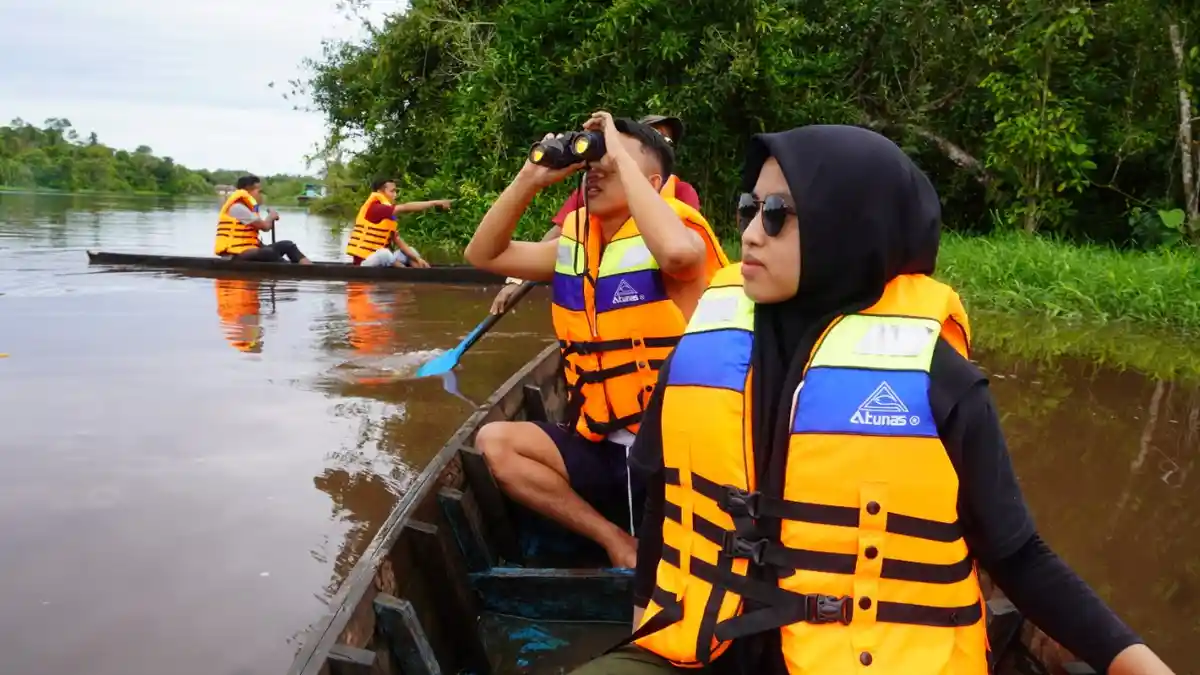 Pemuda-Komunitas Rotan Kapuas Susuri Sungai untuk Pengembangan Ekowisata di Kubu Raya