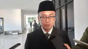 Bupati-Tasikmalaya-Cecep-Nurul-Yakin-1252026-1.jpg