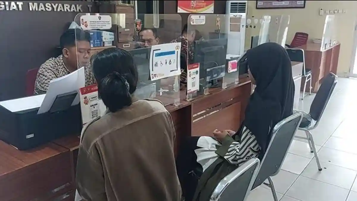 Sedihnya Ibu di Palembang Usai Baca Pesan WhatsApp di Ponsel Putrinya