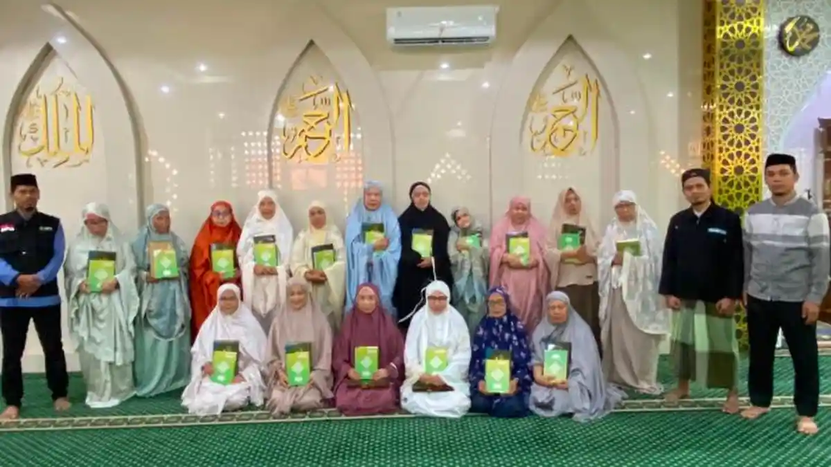 BMH Sulsel dan Hidayatullah Makassar Salurkan Mushaf Al-Qur’an untuk ...