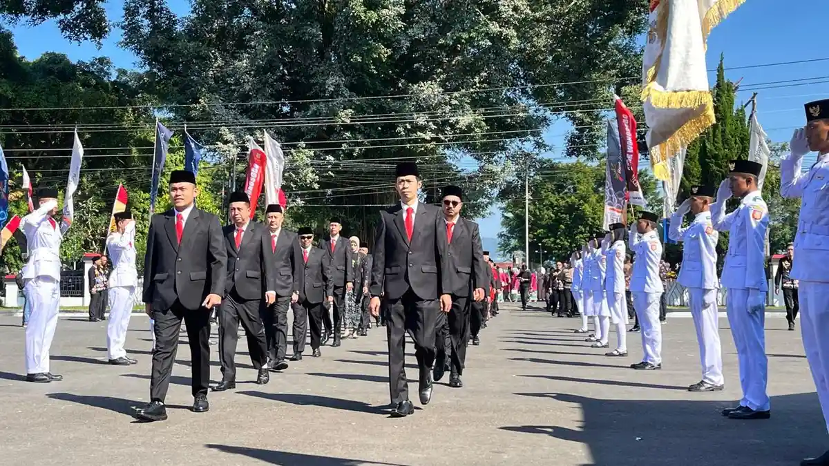 45 Anggota DPRD Wonosobo Periode 2024-2029 Jalani Pengambilan Sumpah Janji 