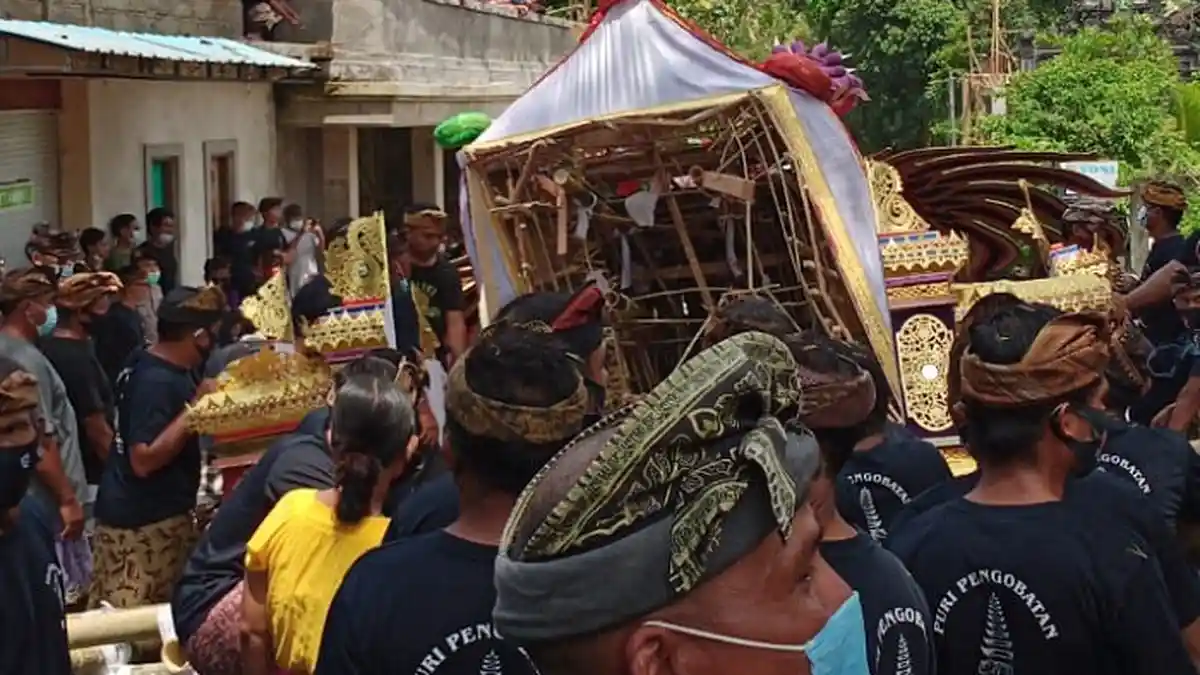 Rumah Krama Tertimpa Bade Akan Diupacarai Pecaruan, Hari Ini Temui Pedanda Cari Hari Baik