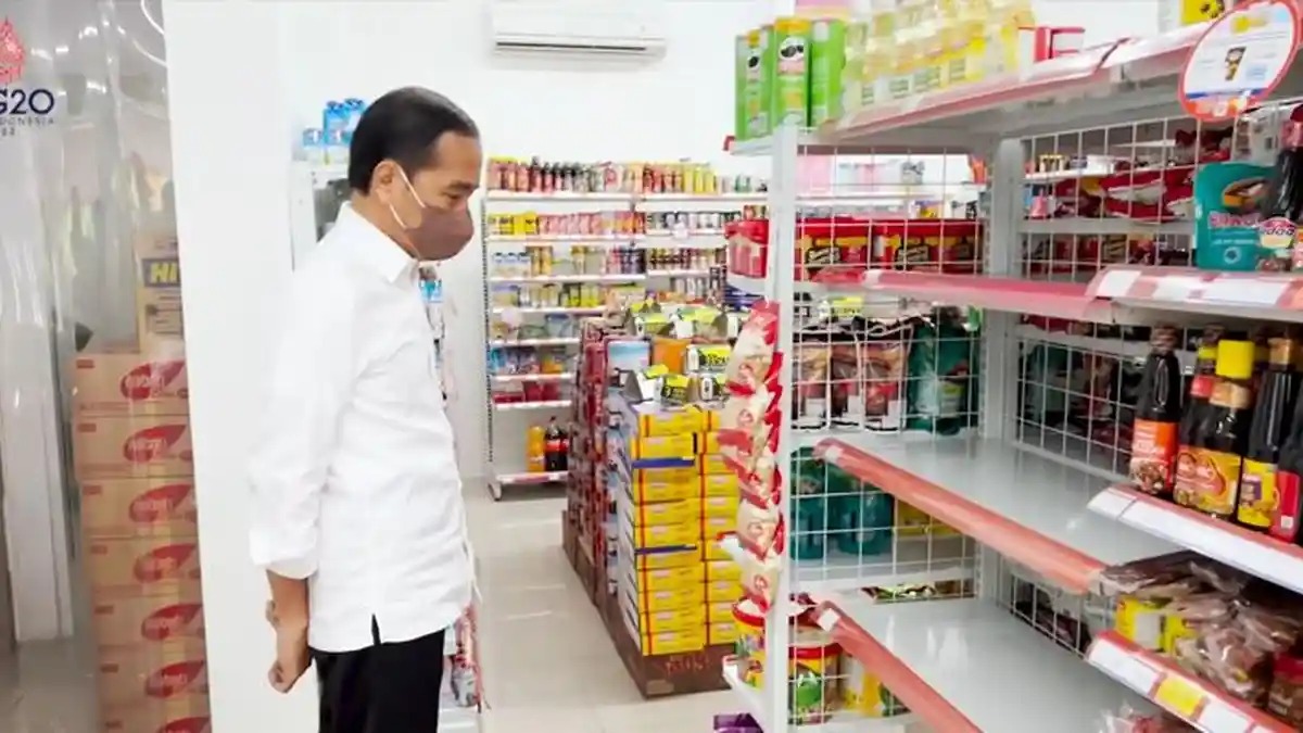 Pengamat Nilai Pemerintah Kalah Lawan Mafia Minyak Goreng Sehingga Gelontorkan BLT