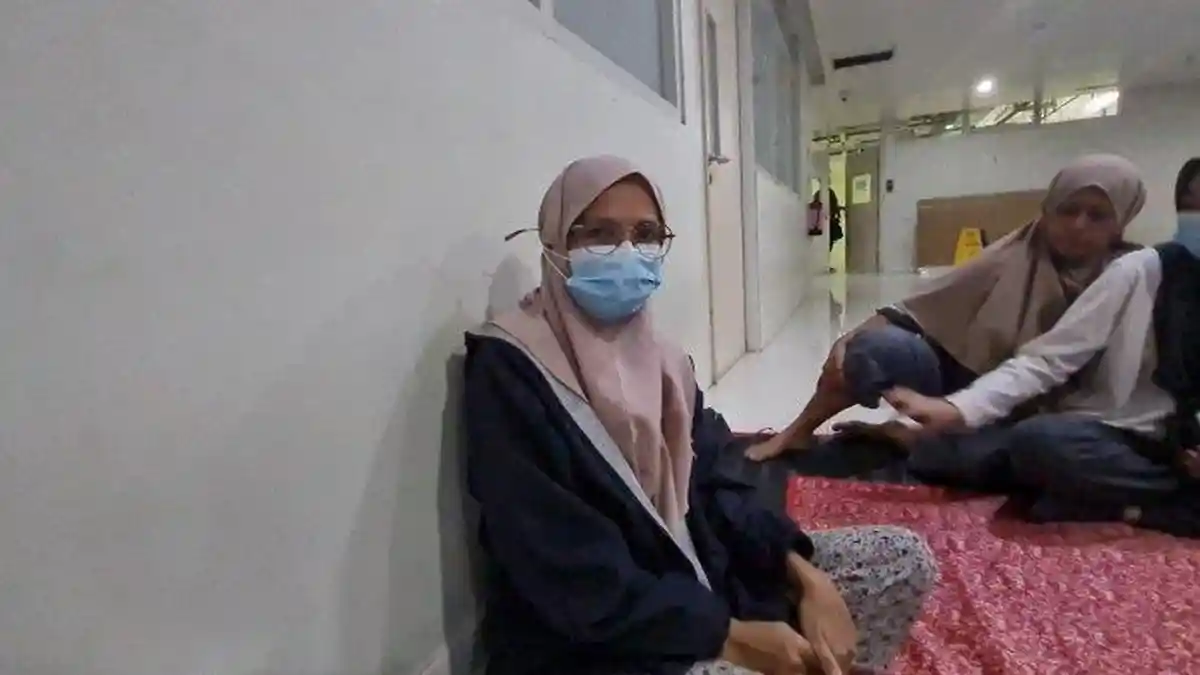 133 Anak Meninggal Dunia Akibat Gagal Ginjal Akut - Dwy-Septiana-32-ibu-dari-AP-balita-penderita-gagal-ginjal-akut-di-RSCM.jpg