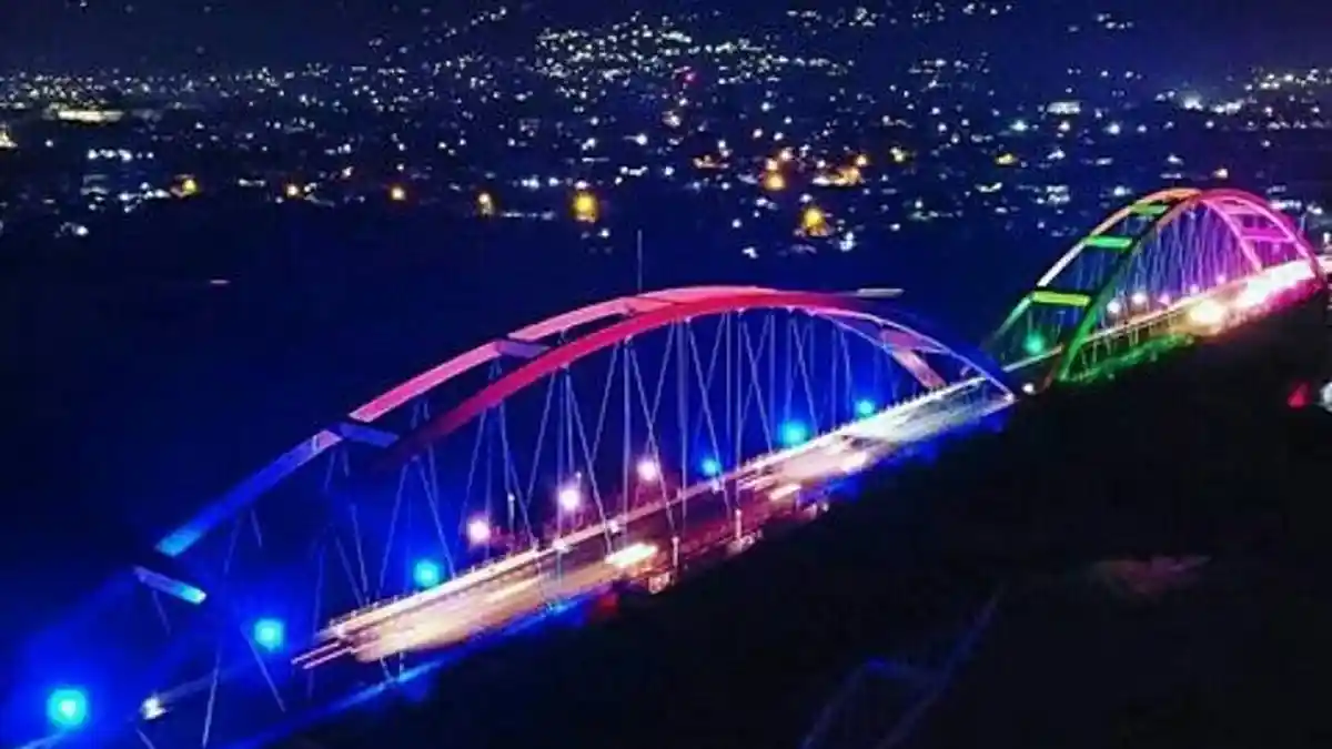 Sebelum Roboh Terkena Gempa Donggala, Beginilah Pesona Jembatan Ponulele