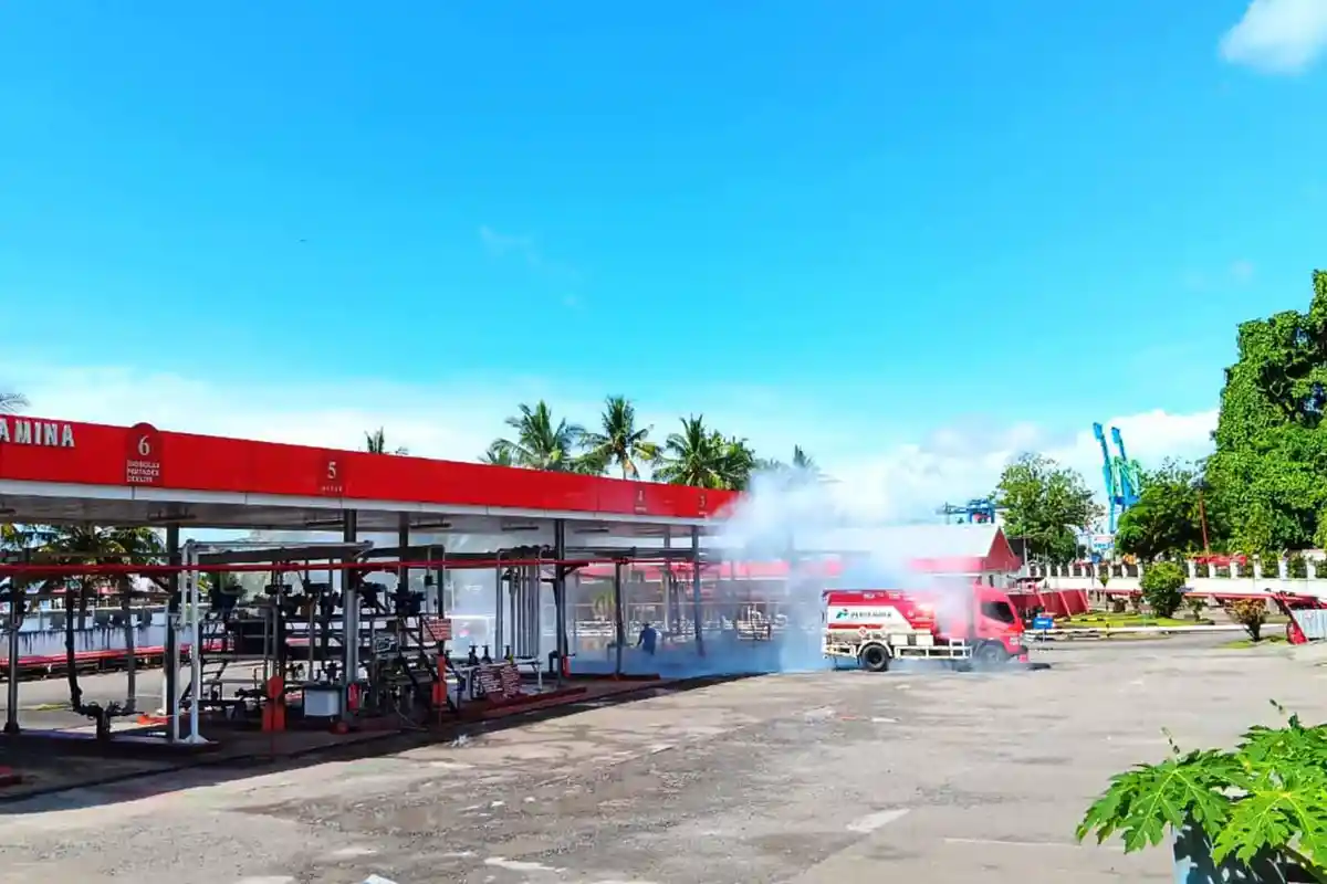 Mobil Tangki Minyak di Papua Barat Daya Terbakar, Simulasi Keadaan Darurat Pertamina Grup