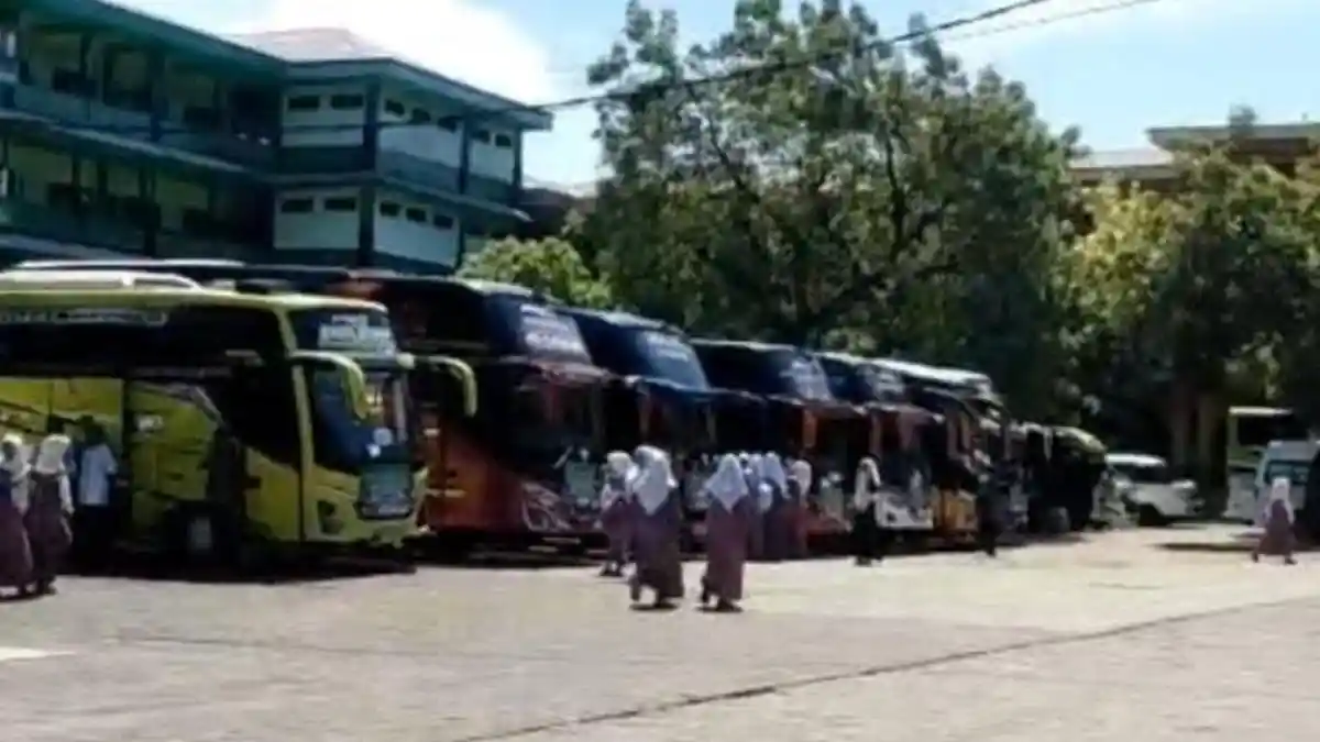 Jelang Lebaran 2026, Ribuan Santri Ponpes Sunan Drajat Mudik Bertahap ...