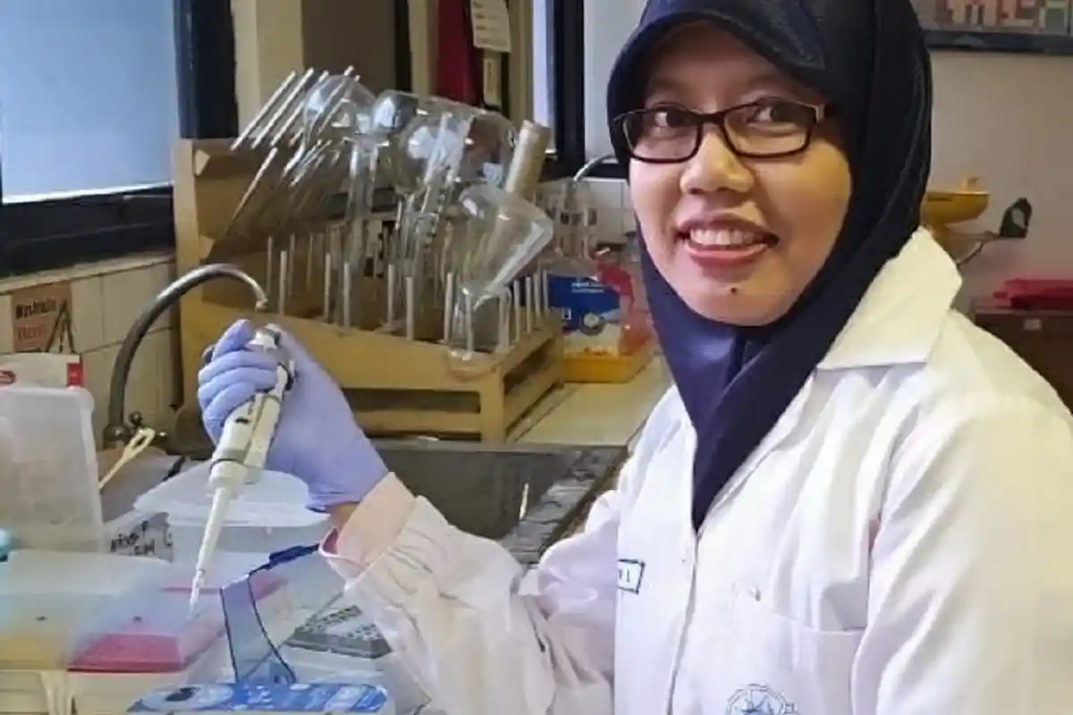 Kisah Yuenleni, Laboran UGM Jadi Petugas Uji Sampel Swab DI Yogyakarta