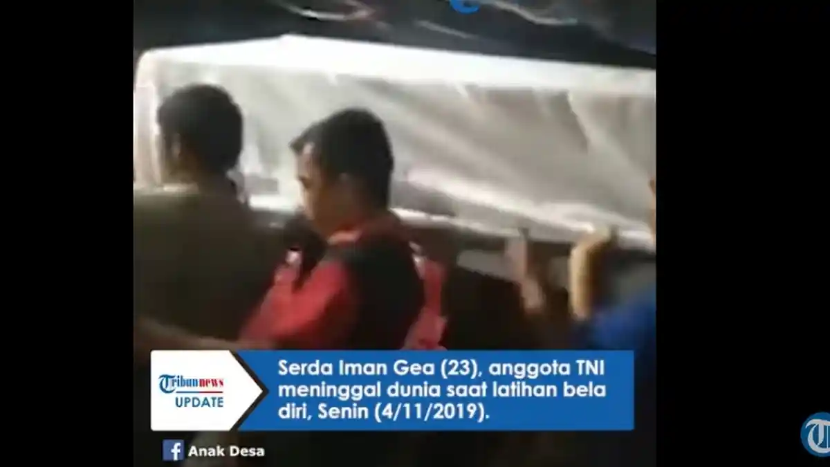 Mimpi Lihat Senyum dan Minta Tolong, Ibu Mendiang Serda Iman Gea Minta Pemakaman Ditunda