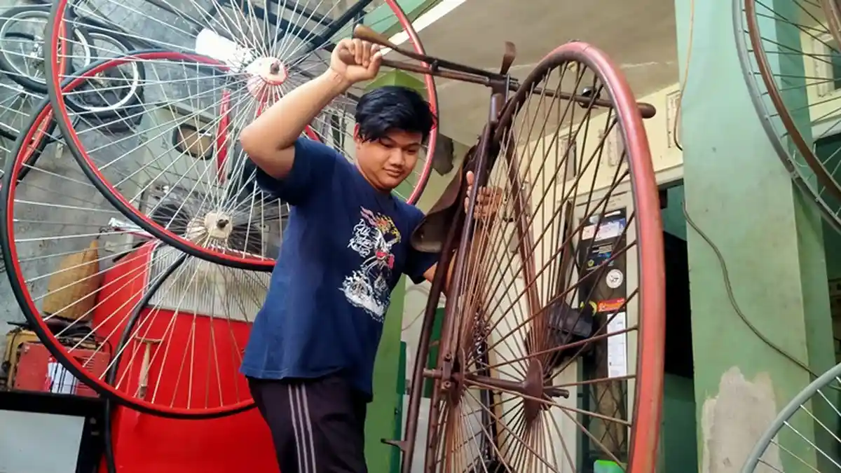 Sepeda Klasik Penny Farthing Kian Dilirik, Ardhyan Terima Pemesanan hingga Eropa