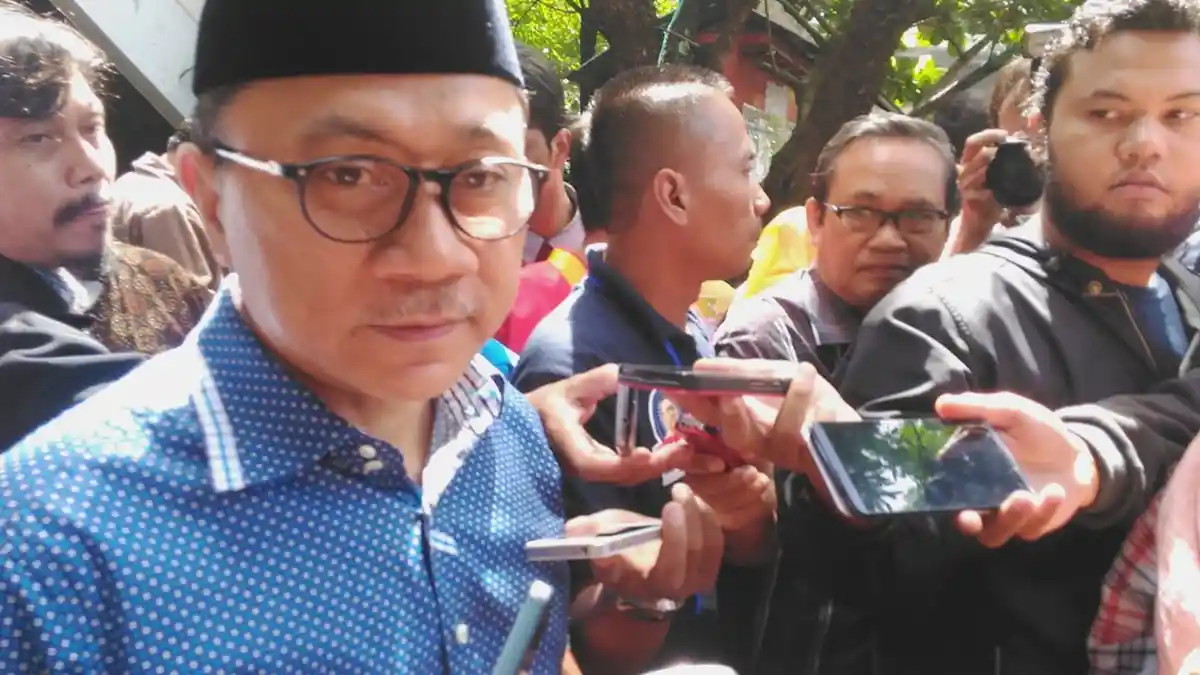 Zulkifli Hasan Dukung Jokowi Hapus Perda yang Menghambat Pembangunan