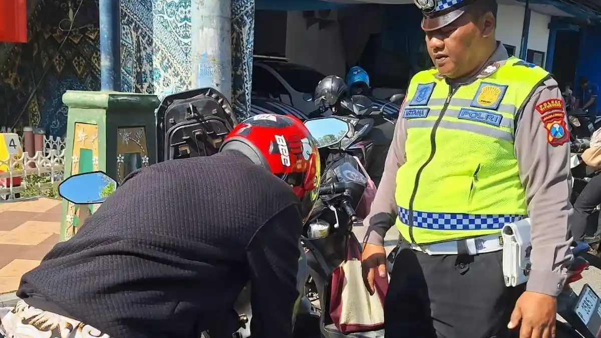Selama Operasi Zebra 2024, Polisi Tilang 744 Pengendara di Situbondo
