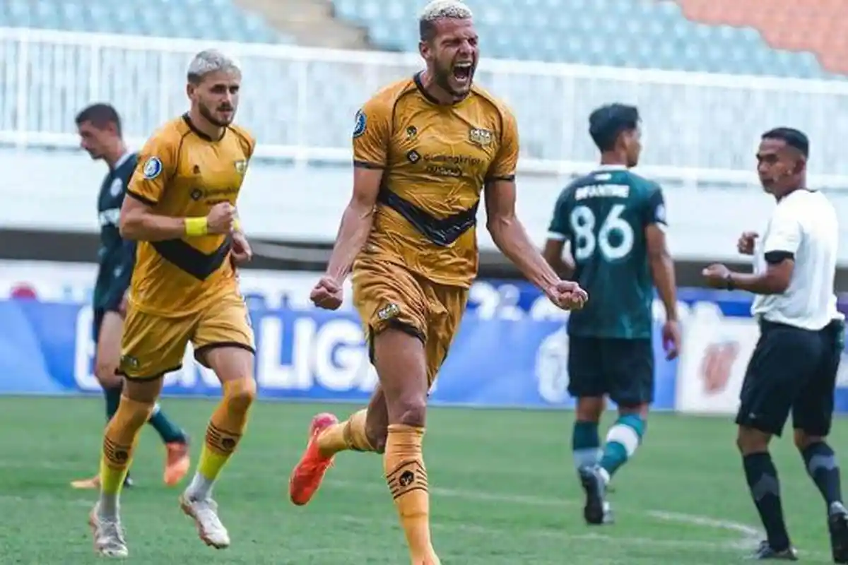 Eks Striker Asing Dewa United Tebar Kode ke Persebaya Surabaya, Bakal Gabung Musim Depan?