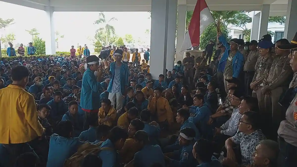 Demo di Kantor DPRD Kepri, Ini 6 Tuntutan Mahasiswa