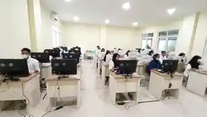 Suasana-Ujian-Tulis-Berbasis-Komputer-untuk-SNBT-di-Unkhair-Ternate.jpg