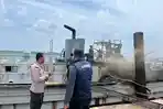 Kapal Terbengkalai di Batam Terbakar Dekat Dermaga Pelabuhan Golden Fish Nipah Jembatan II Barelang