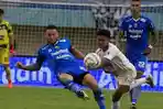 Marc-Klok-ditarik-keluar-Persib.jpg