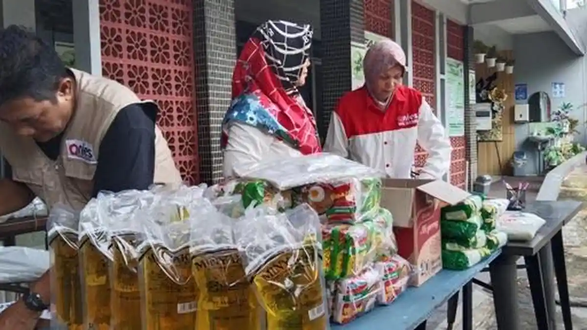 Minyakita Langka di Pasaran, Relawan Anies Baswedan Justru Jual Murah di Semarang