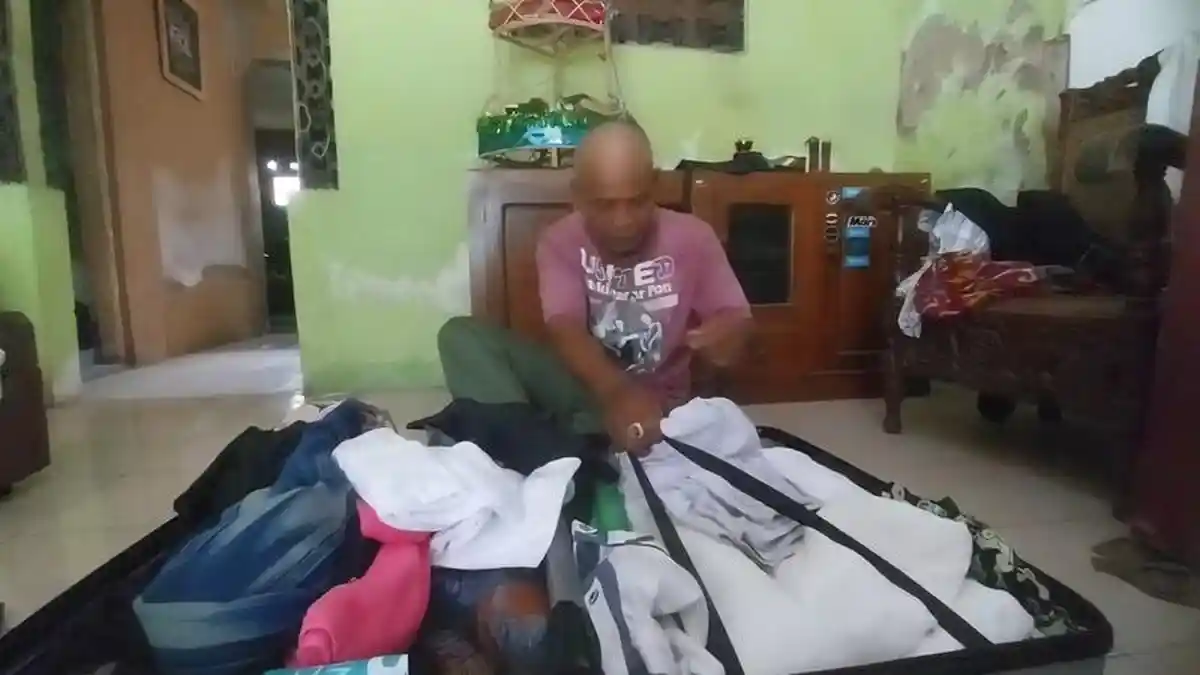 Tukang Parkir Pasar Pon Banyumas Naik Haji: Sucipto Jual Tanah dan Menabung Sejak 2012