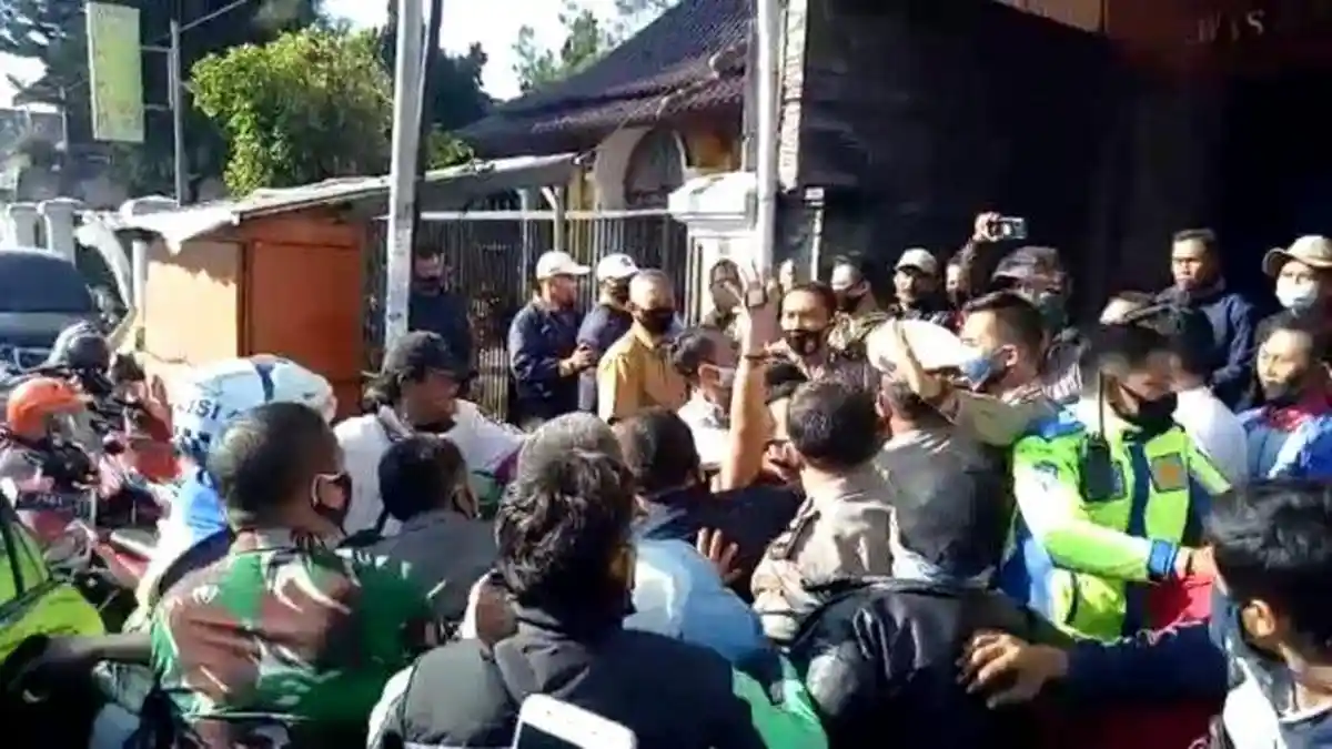Tuding Guru Makan Gaji Buta di Facebook, Pria di Garut Diserang Para Guru meski Sudah Minta Maaf