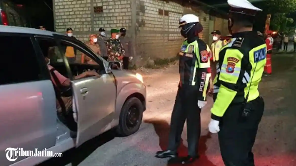 Petugas Penyekatan di Lamongan Kebal Rayuan, 329 Kendaraan Dijaring, 71 Dipaksa Putar Balik
