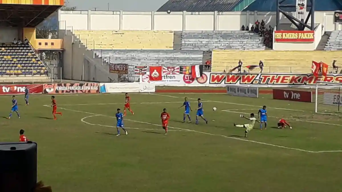 SEDANG BERLANGSUNG Babak Kedua PSPS vs Semen Padang, Skor Sementara 1-0