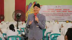 Ganjar-Pranowo-melakukan-sejumlah-optimalisasi-untuk-menambah-220-rombongan-belajar.jpg