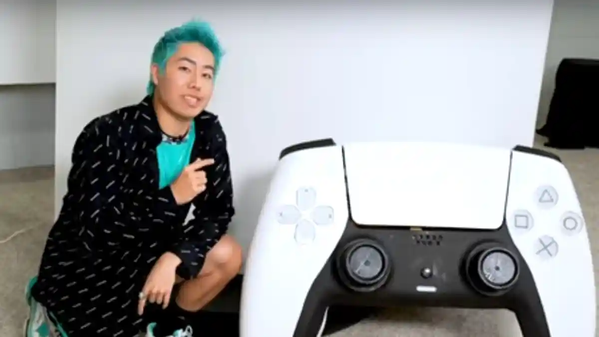 YouTuber Ini Habiskan Rp1 Miliar Bikin Konsol Game PlayStation 5 Terbesar di Dunia
