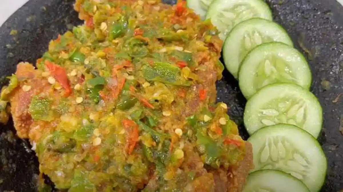 Resep Sambal Ayam Geprek untuk Sajian Buka Puasa