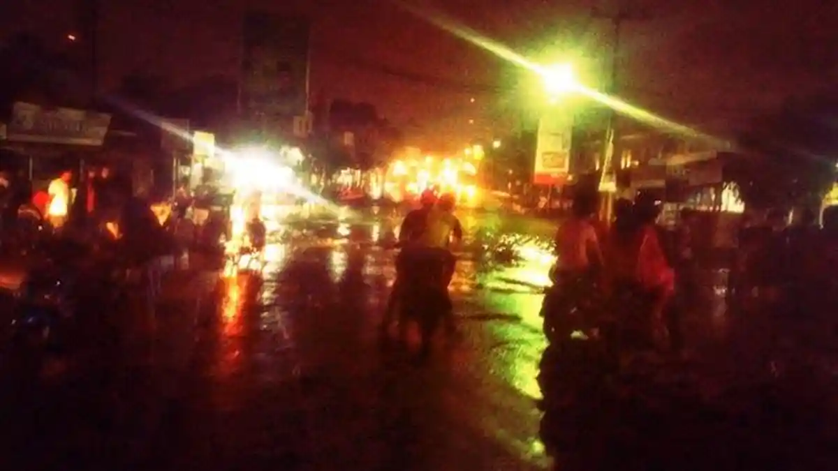 Dikabarkan Ada Tanggul Jebol, Wilayah Ciledug Digenangi Banjir