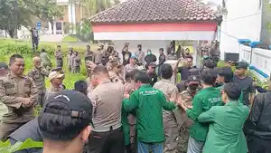 Ricuh-Nakes.jpg