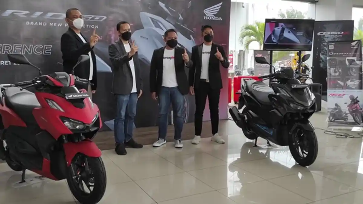 Honda Vario 160 Mengaspal di Sulut, Skutik Canggih yang Irit Bahan Bakar