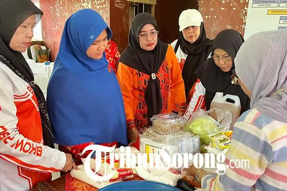 BKOW Papua Barat Daya Latih Mama-mama Kampung Maibo Sorong Produksi Abon Ikan dan Pepaya 