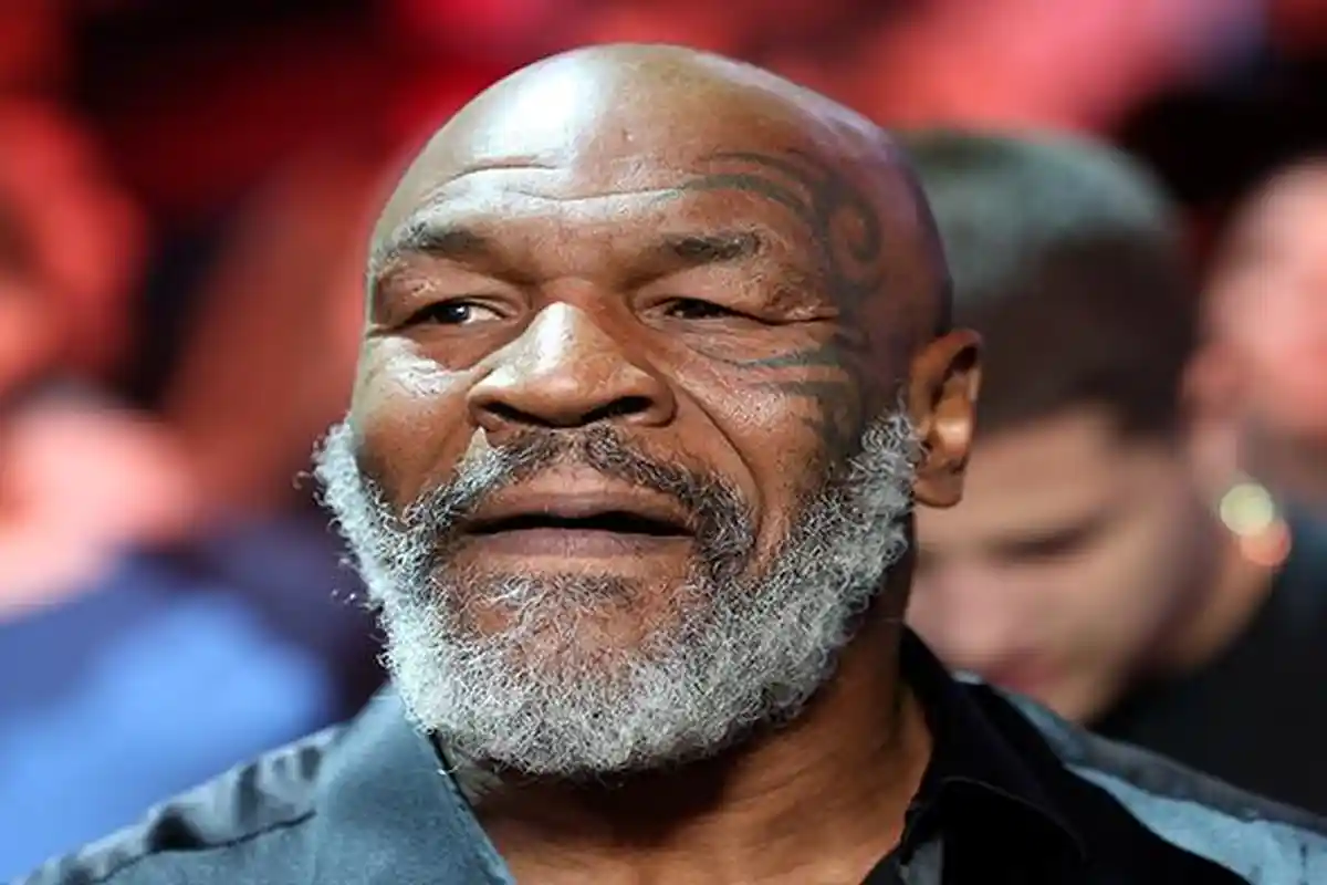 Petinju Legendaris Mike Tyson Ungkap Prediksi Hasil Tinju Dunia Errol Spence Jr vs Terence Crawford