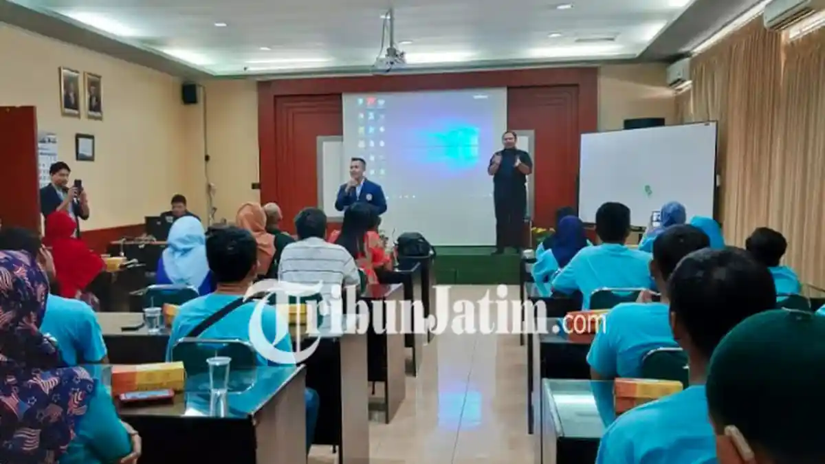Adakan CSR, Mahasiswa MM Unair Ajak Pelaku UMKM dan Difabel Belajar Bareng