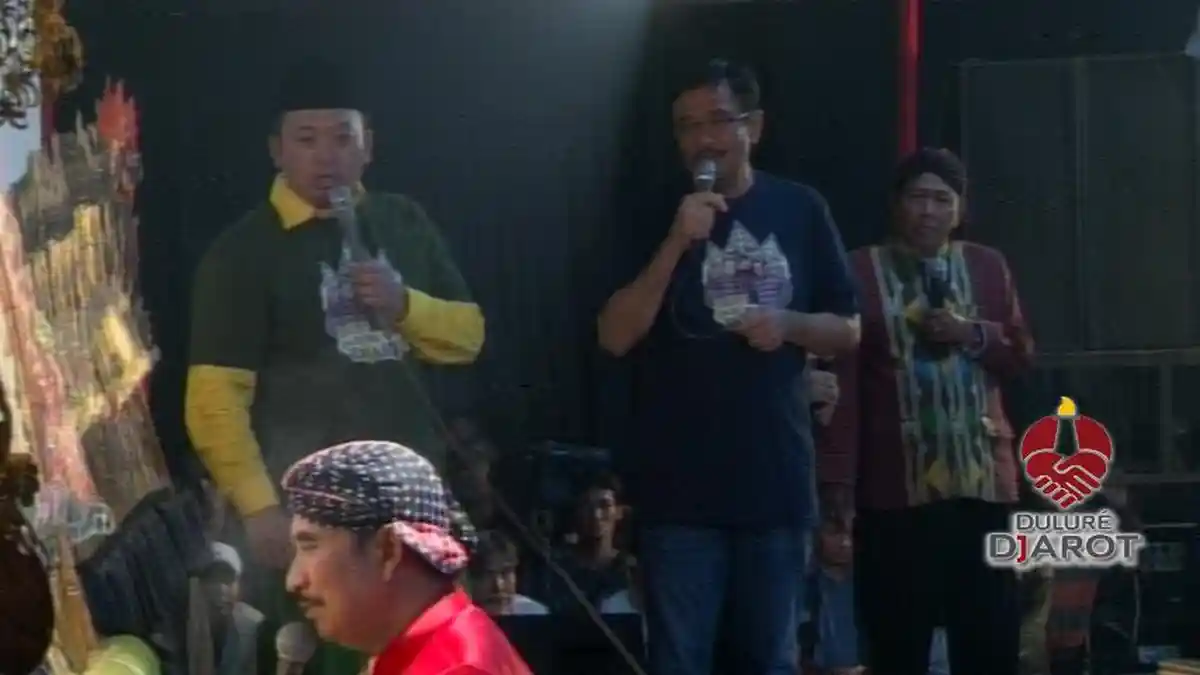 Djarot dan Nusron Gayeng Nonton Wayang dengan Dalang Ki Entus Susmono