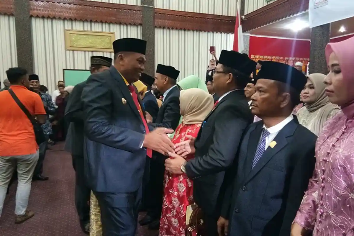 Pesan Bupati Aceh Singkil kepada Anggota DPRK yang Baru Dilantik