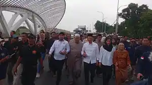 Samani-seberangi-jembatan-tanggulangin.jpg