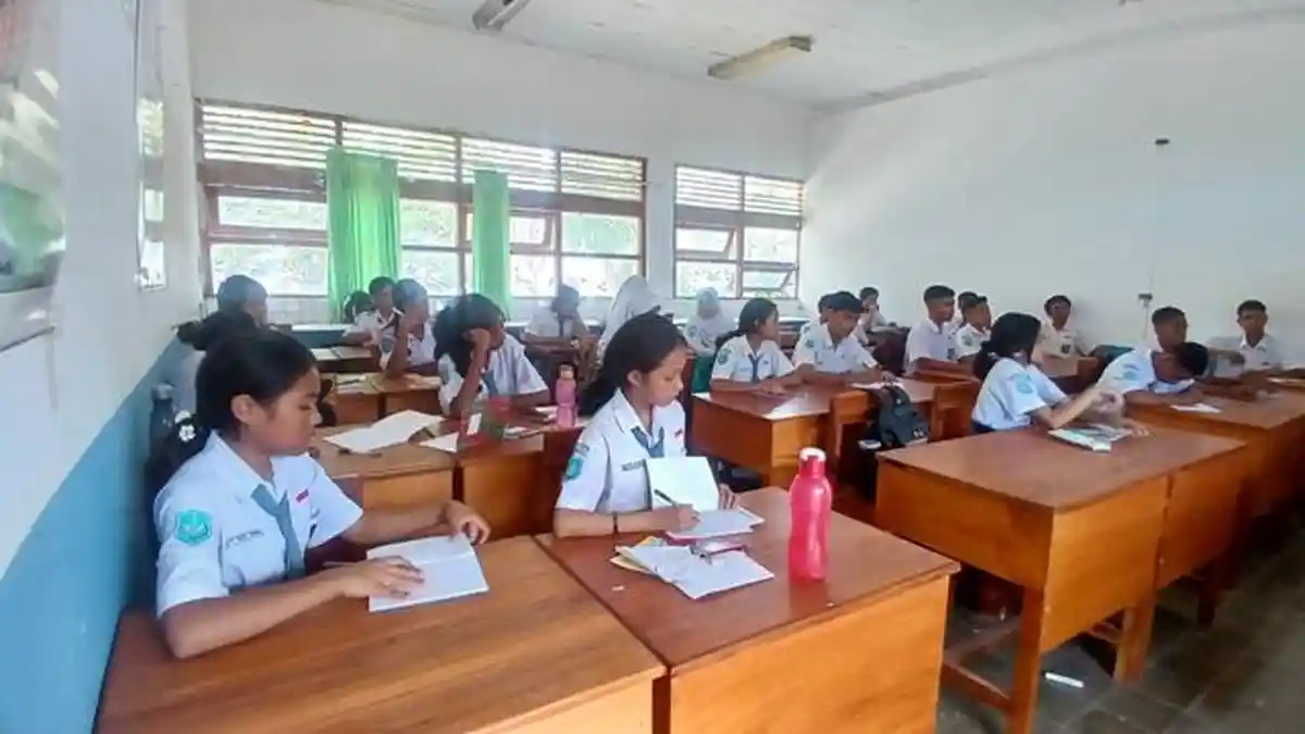 Kunci Jawaban Bahasa Inggris Kelas 11 Halaman 194-195: Activity 6 Superlative