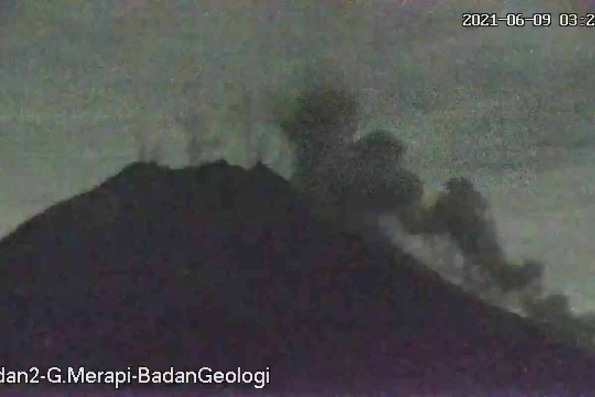 Update Gunung Merapi 9 Juni 2021, Awan Panas Meluncur dengan Jarak 1500 Meter Menuju Barat Daya