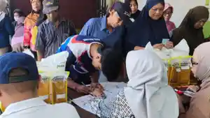 Minyak-Goreng-Langka-atau-Mahal-Bulog-Malang-Sebut-Distribusi-Tak-Sepenuhnya-di-Tangan-Mereka.jpg